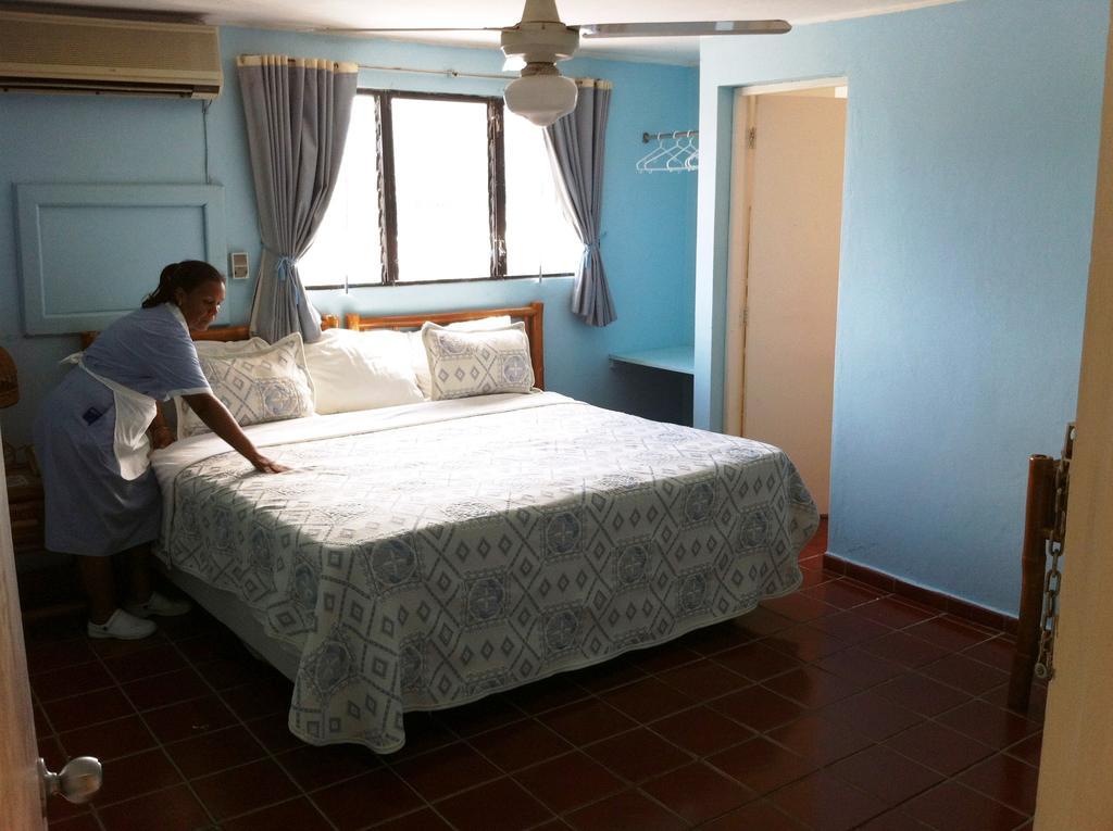 Hotel Caribe Barahona Buitenkant foto