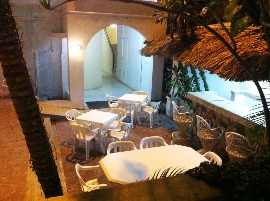 Hotel Caribe Barahona Buitenkant foto