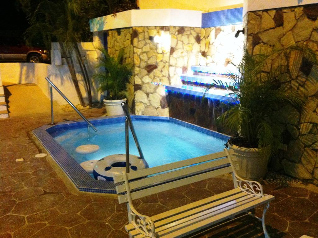 Hotel Caribe Barahona Buitenkant foto