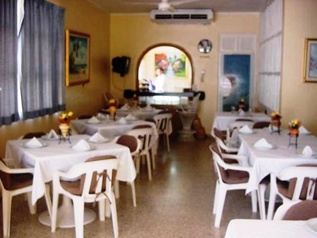 Hotel Caribe Barahona Buitenkant foto