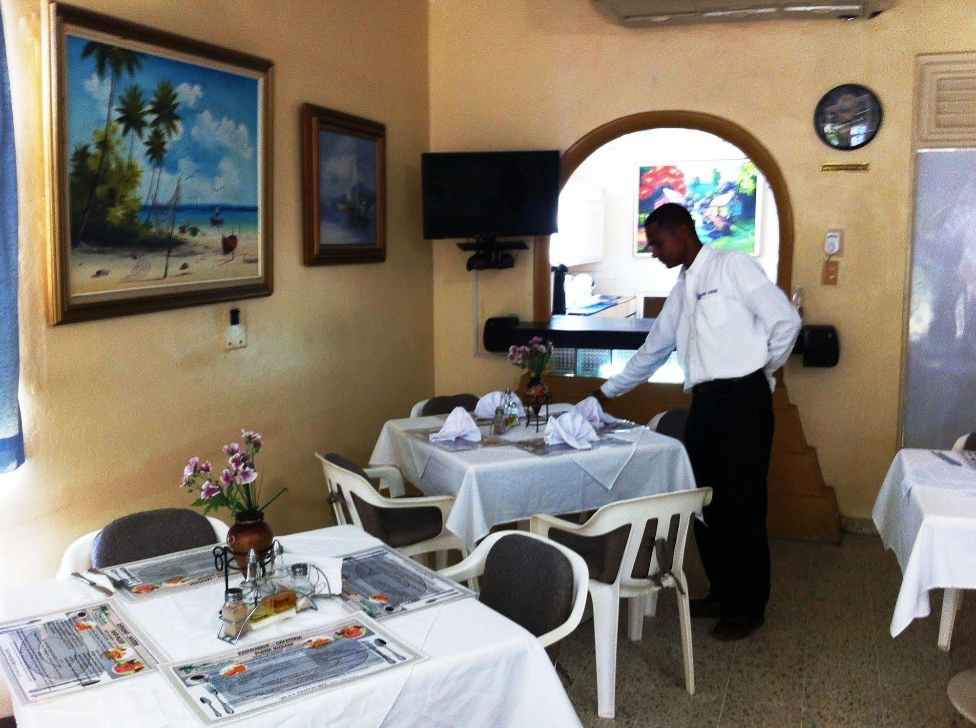 Hotel Caribe Barahona Buitenkant foto