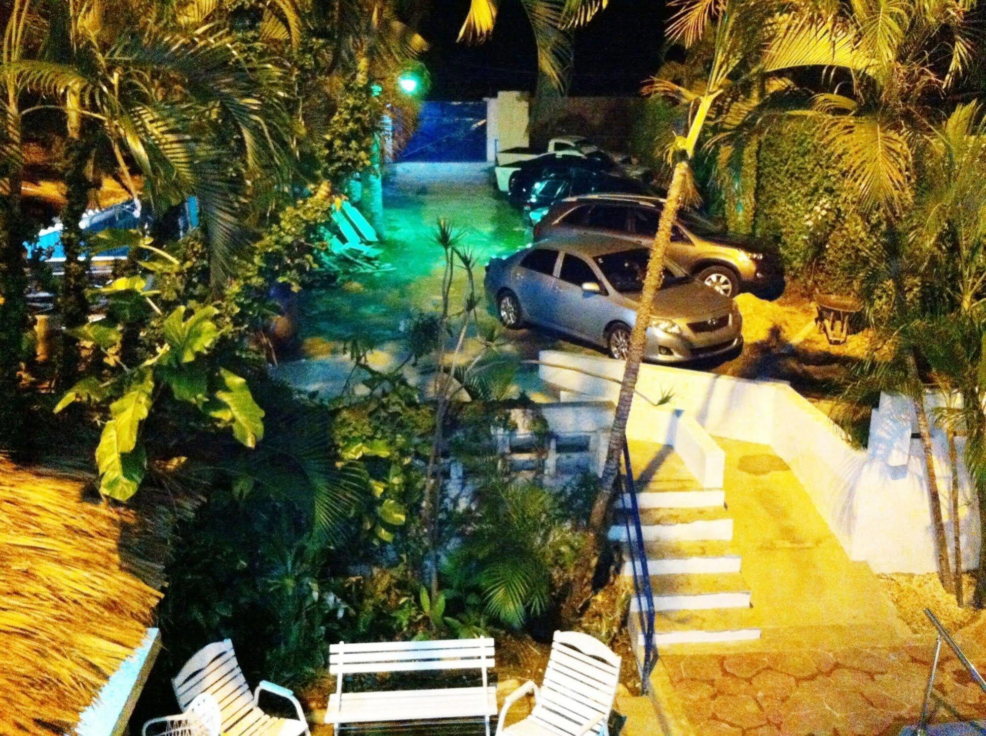 Hotel Caribe Barahona Buitenkant foto