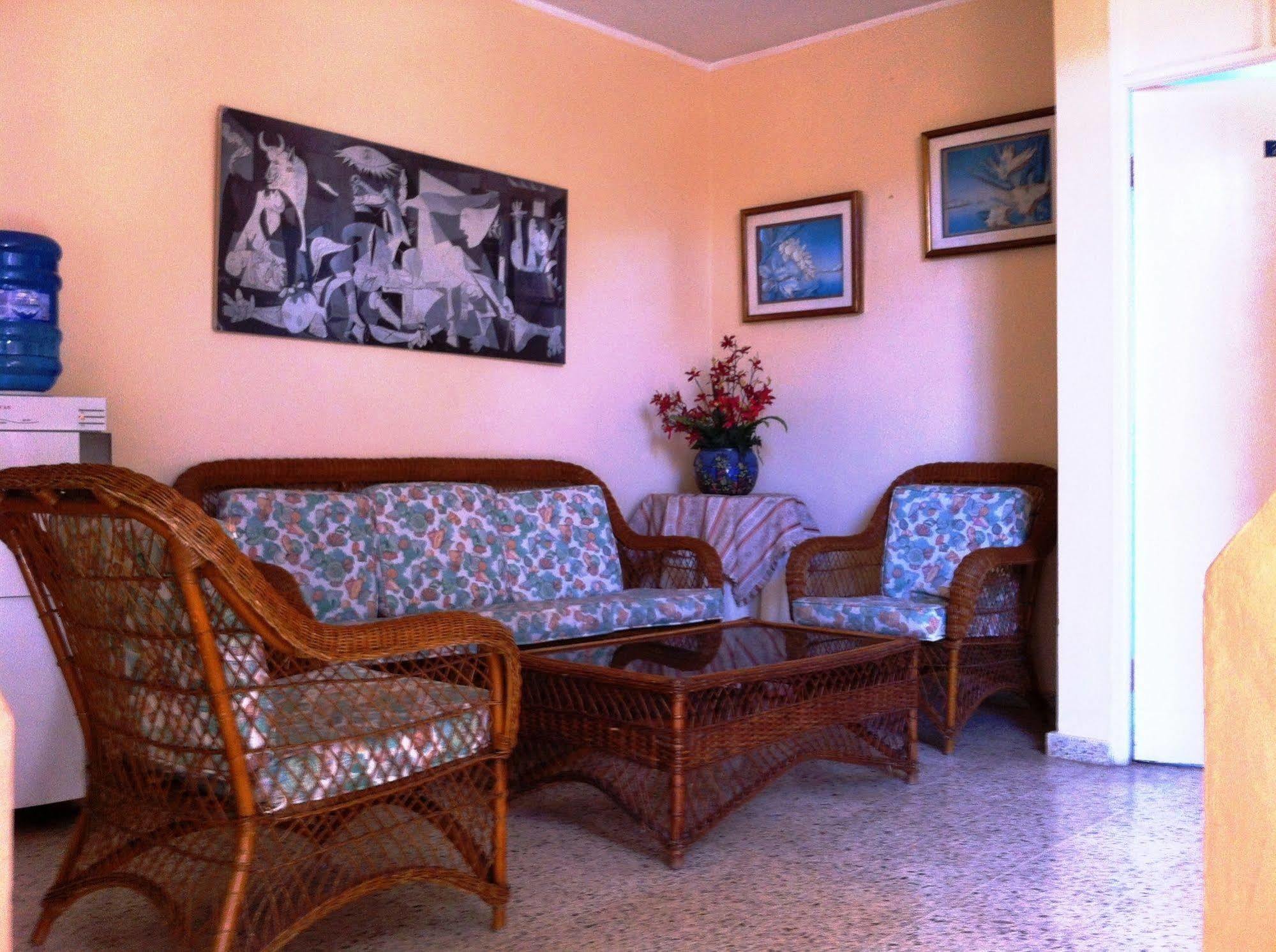 Hotel Caribe Barahona Buitenkant foto
